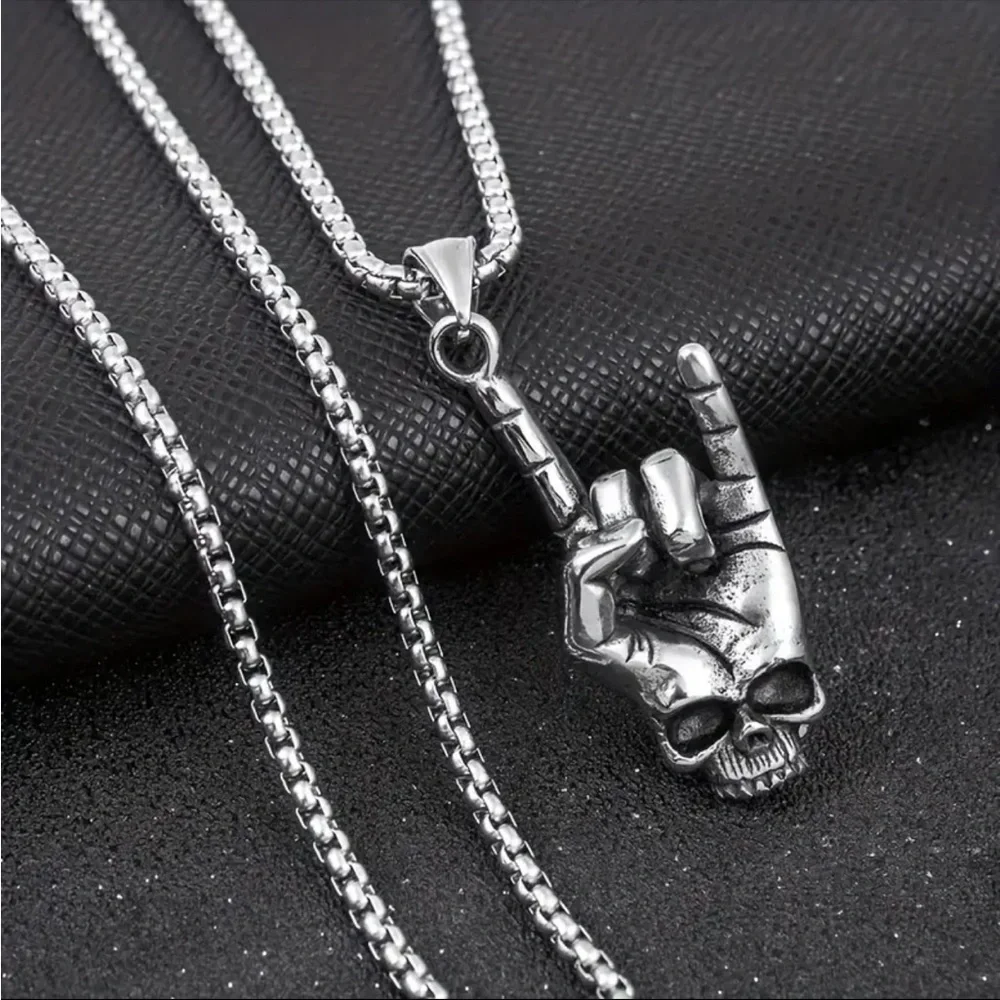 Skull hand‎ sign pendant silver plated necklace faux fashion jewelry